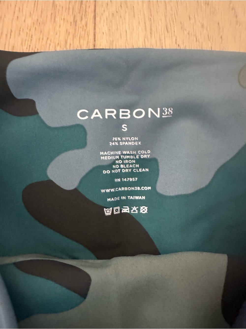 Carbon38 Teal and Black Camo Leggings - Picture 4 of 5